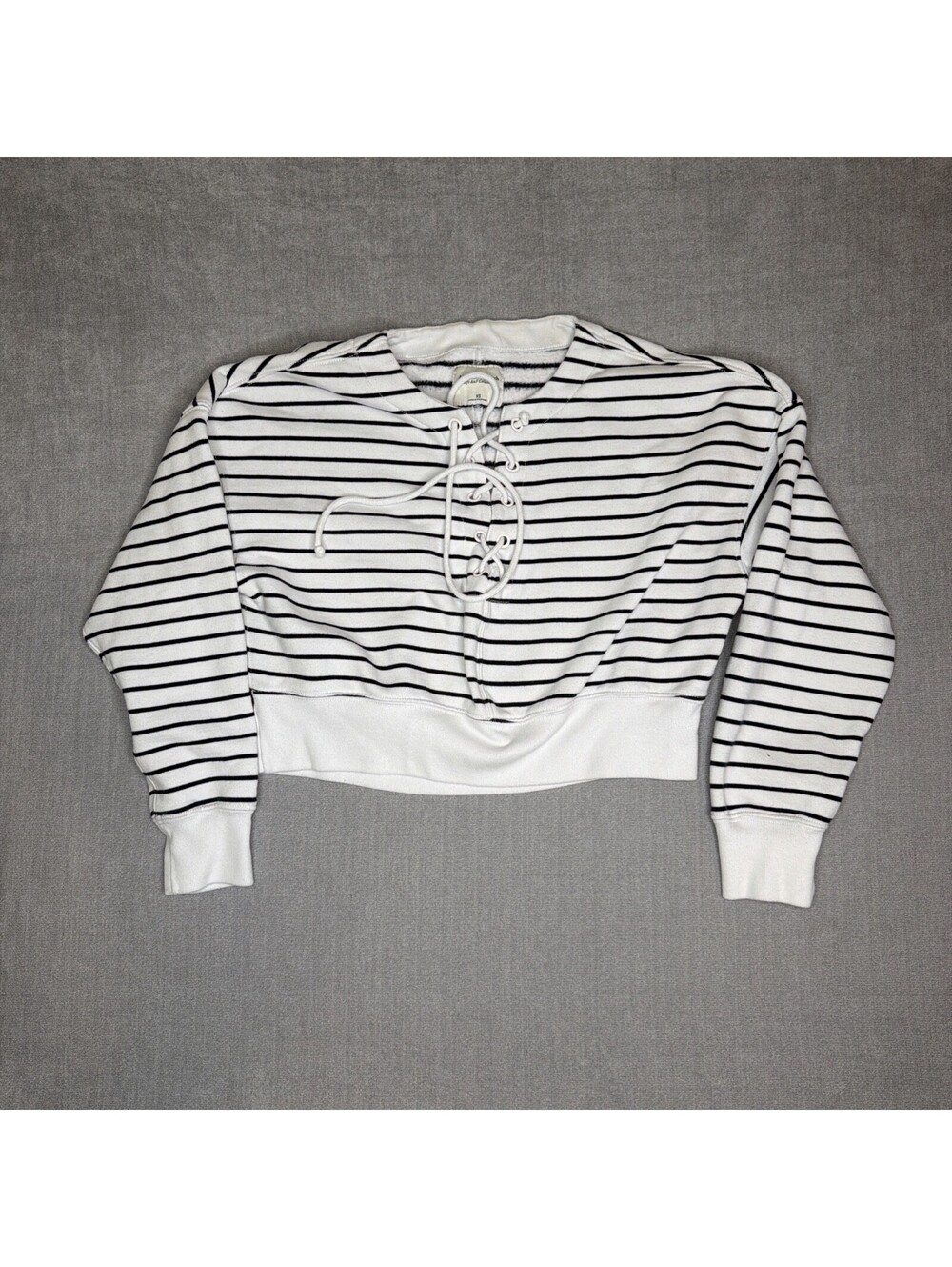 Abercrombie & Fitch Women’s Navy Striped Cropped Nautical Sweatshirt Size XS